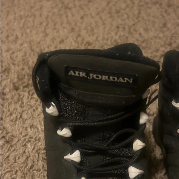 Jordan Kids Black and White Sneakers - Picture 2 of 5